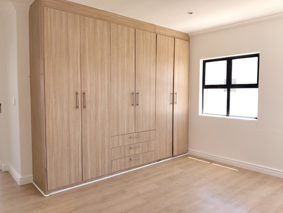 4 Bedroom Property for Sale in Parklands North Western Cape